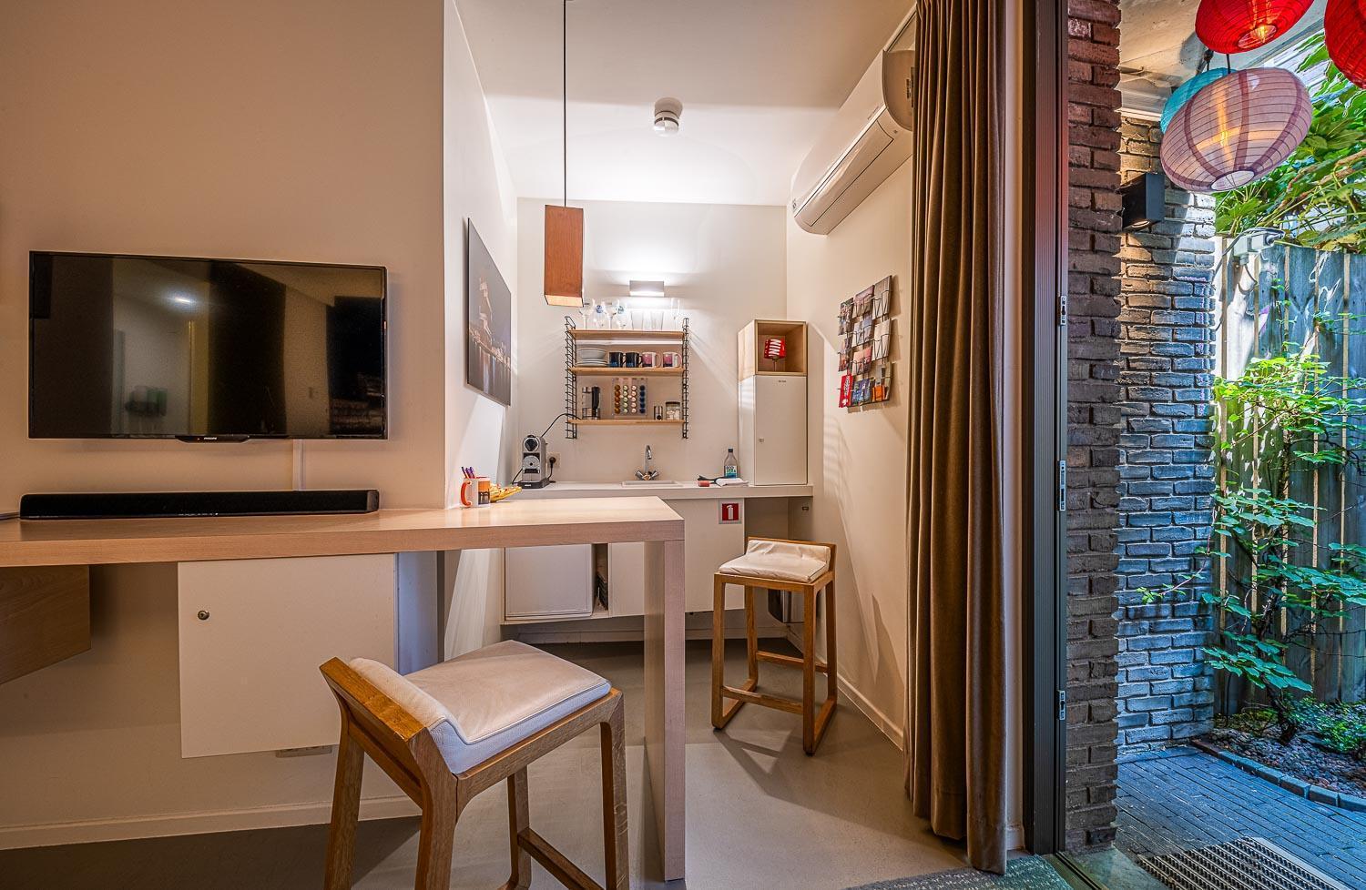 Bed & Breakfast For Two 3*
